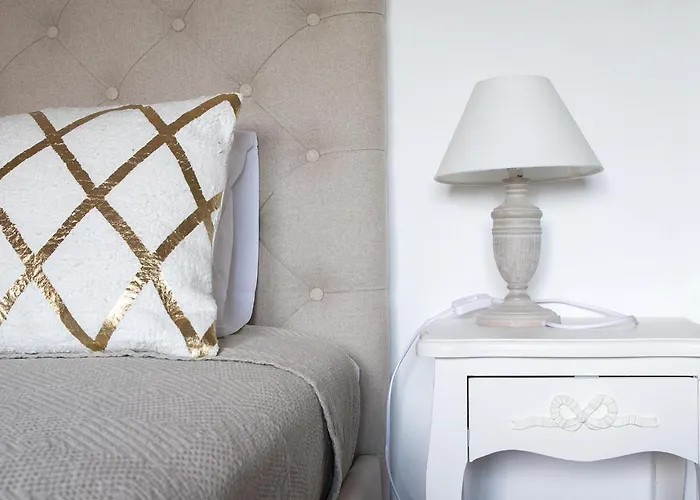 The Rooftop Couette-café