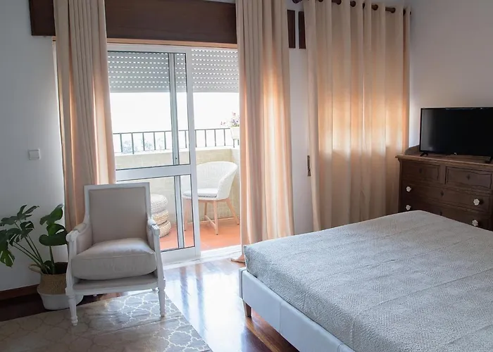 The Rooftop 3* 페소다레과