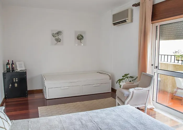 The Rooftop B&B 페소다레과